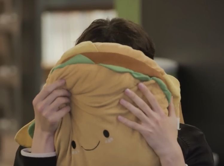 giakiyo's tweet photo. kai still has his habit of burying his face into anything soft 😭😭 he’ll always be so endearing i’m gonna cry https://t.co/rP440cjcYx