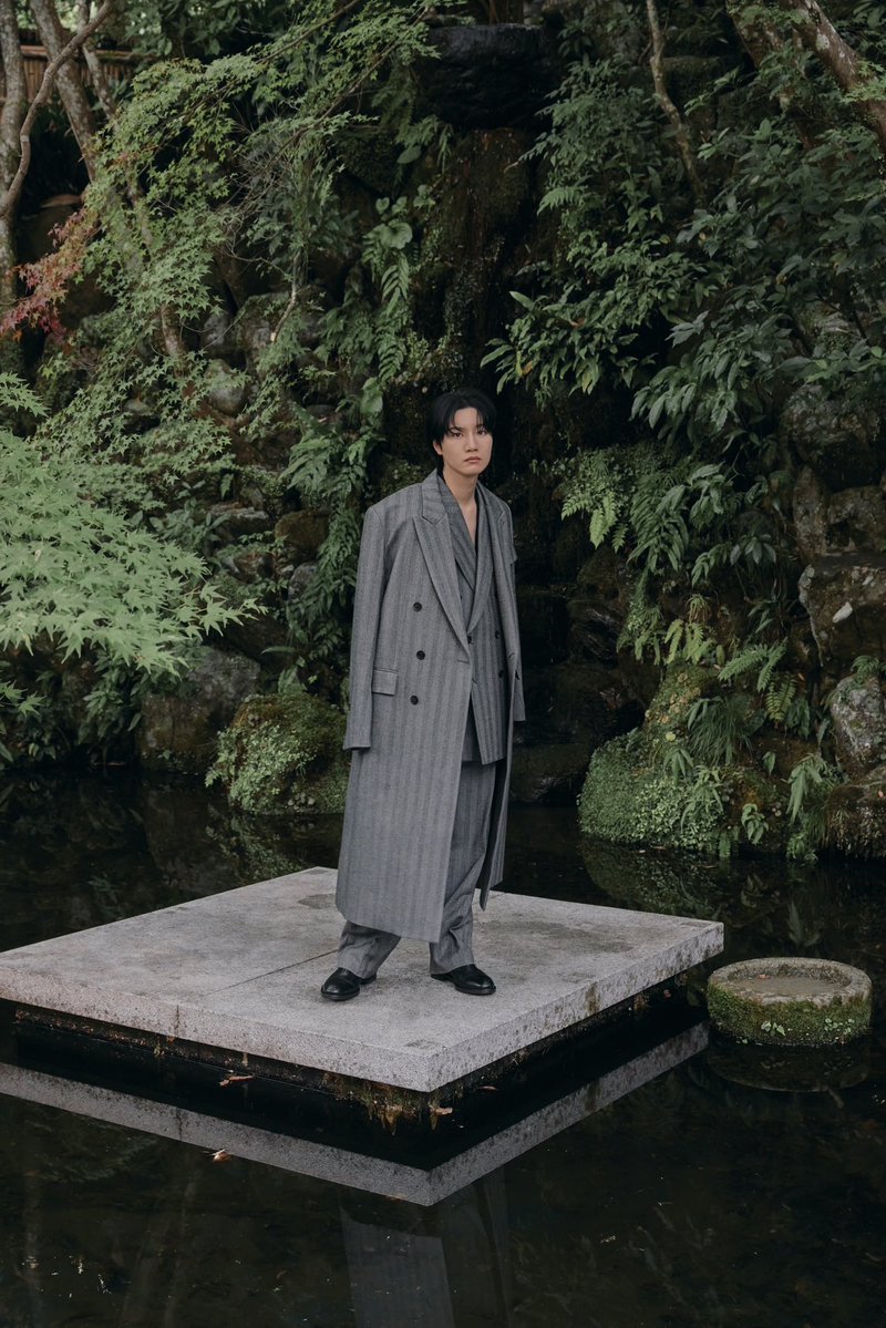 【送料無料】桜田通さん掲載ページ（約A3サイズ）#2556 ┈┈┈┈ 📣桜田通2026-2027カレンダー W購入特典表紙＆本編カット一部