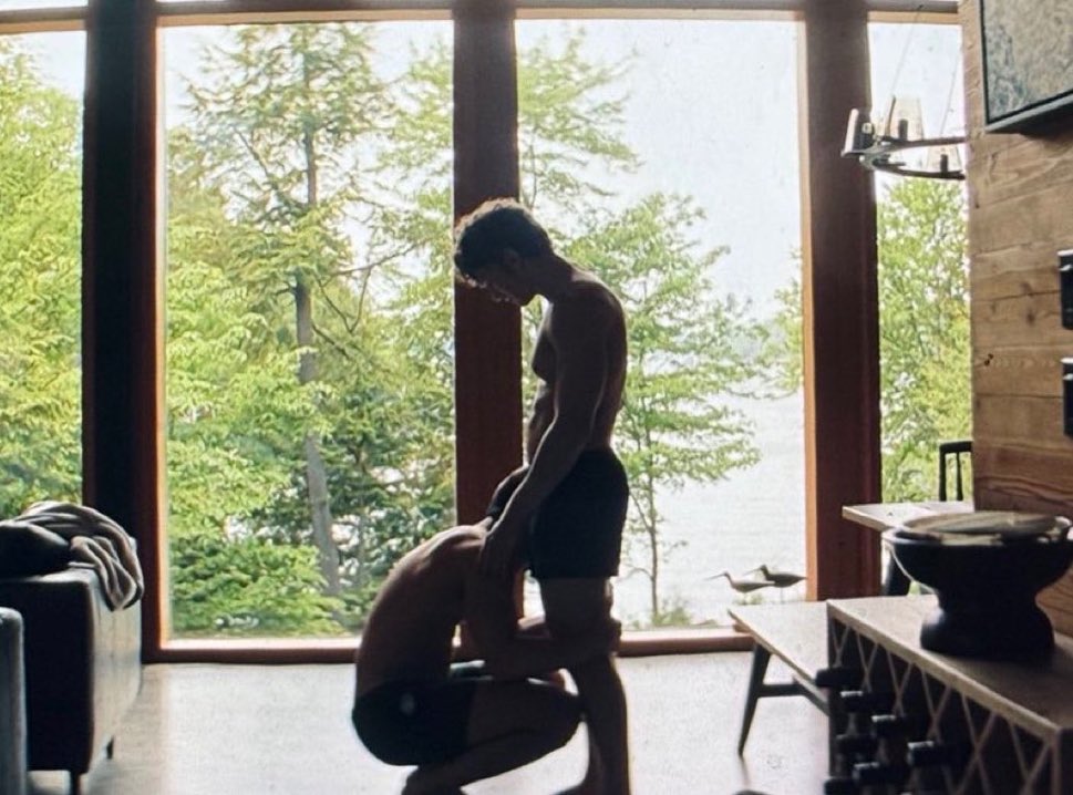 acdfoxhollanov's tweet image. he needed his autism floor time but also didn’t want to let go of ilya. whatever IM FINE