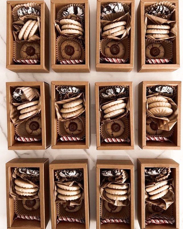 ᅠ
「🎄」to Hymeria Villagers ꣑ৎ
  ↷↷ Christmas is upon us all! 

   — :: "Sure wish I am not too late for this but have a Merry Christmas everyone! I don't know what to gift so I hope this bookmark I made will be useful in some way. Stay warm and healthy!"
ᅠ