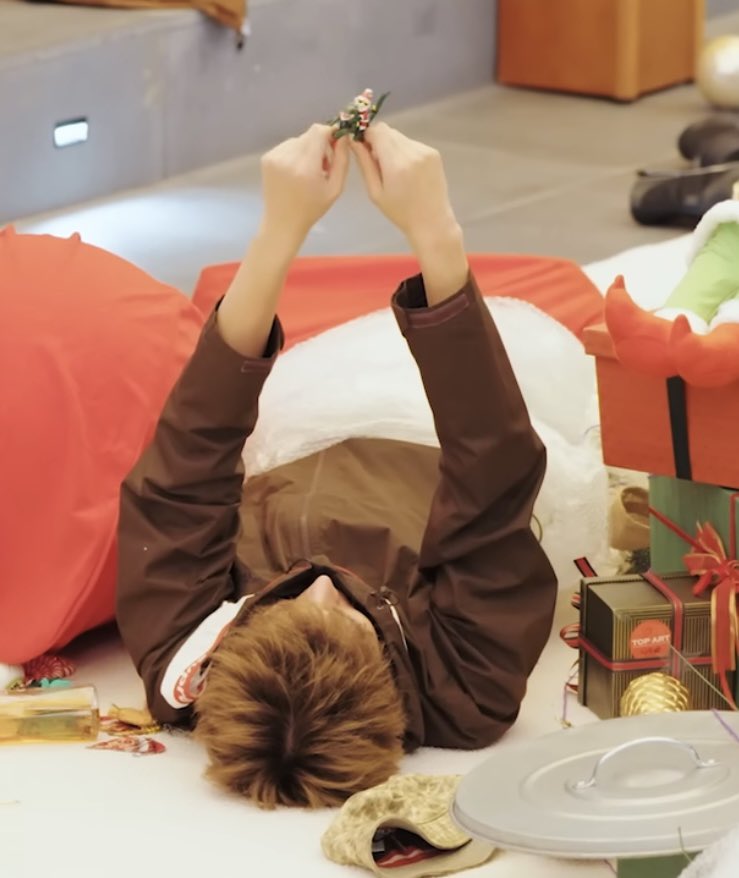 YearnYetYeild's tweet image. 😭James!!!! How can you be this cute?