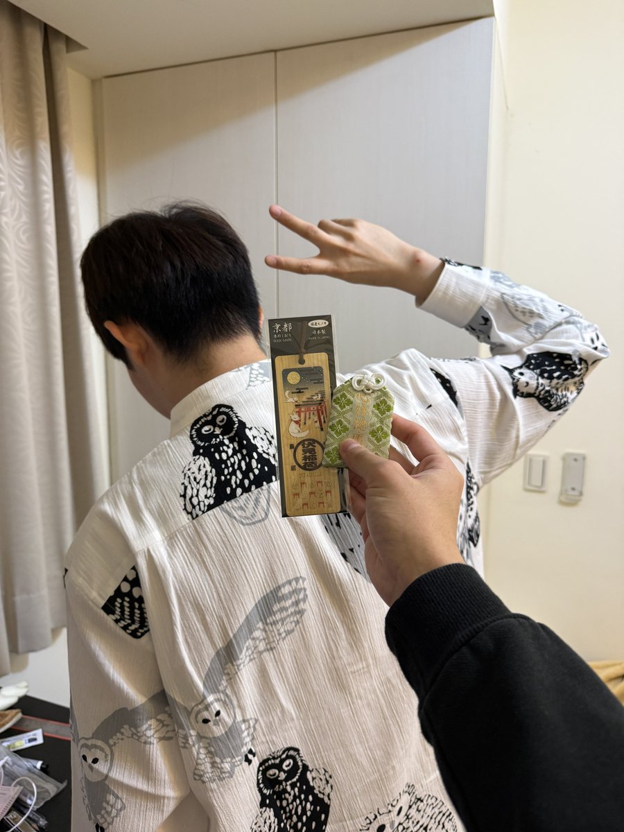 謝謝 <a href="/10percent4581/">tp</a> 帶回來的日本伴手禮還有全球驚悚初體驗🥰