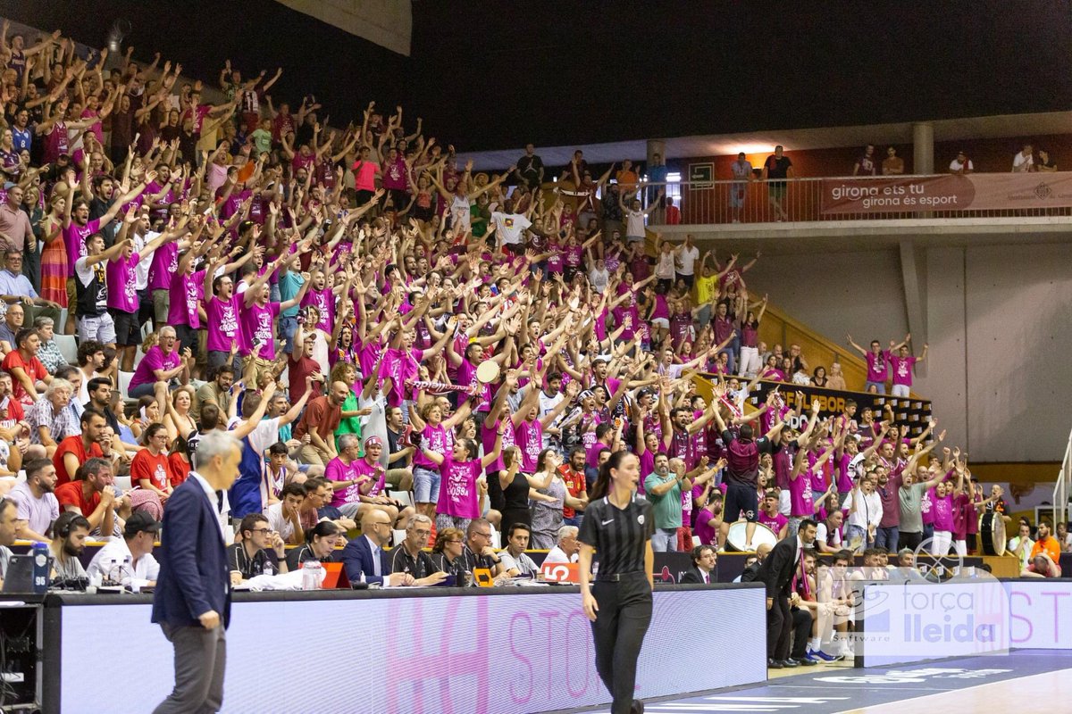 Demà les banderes del Nucli Bordeus visitaran Fontajau per primera vegada des de la nostra fundació, en aquest mateix lloc.

Els que tinguin la sort de desplaçar-s'hi que animin, esperonin i representin la nostra ciutat amb orgull.

Som-hi Lleida🟣
