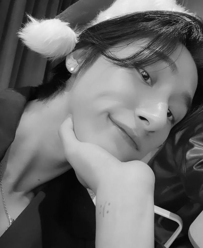 essemient's tweet image. ⠀
⠀
Post-Christmas vibes, still warm and cozy.

⠀