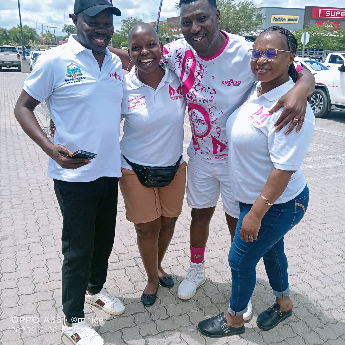 Thembisilengom's tweet photo. Awara ya vumbirhi gheee
πΈπ€πΌπΊπ₯πΈπ€
@Munghana
@mafosi95
@quintonizer
#TimintsuTaXitsonga https://t.co/62uOjb9AhX