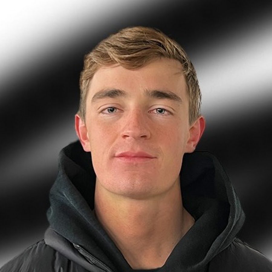 ImMeme0's tweet image. Nick Shirley, one of the youngest independent journalists, did what CNN, MSNBC, and Fox — billion-dollar networks — failed to do combined. And he broke the story on X.

Kudos to @nickshirleyy 🙌