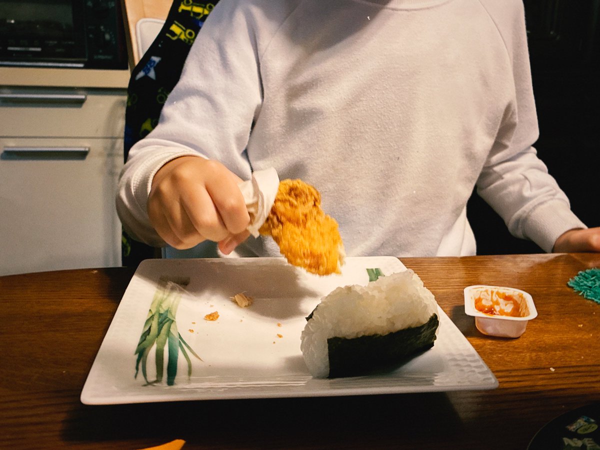 Fried chicken and Onigiri
