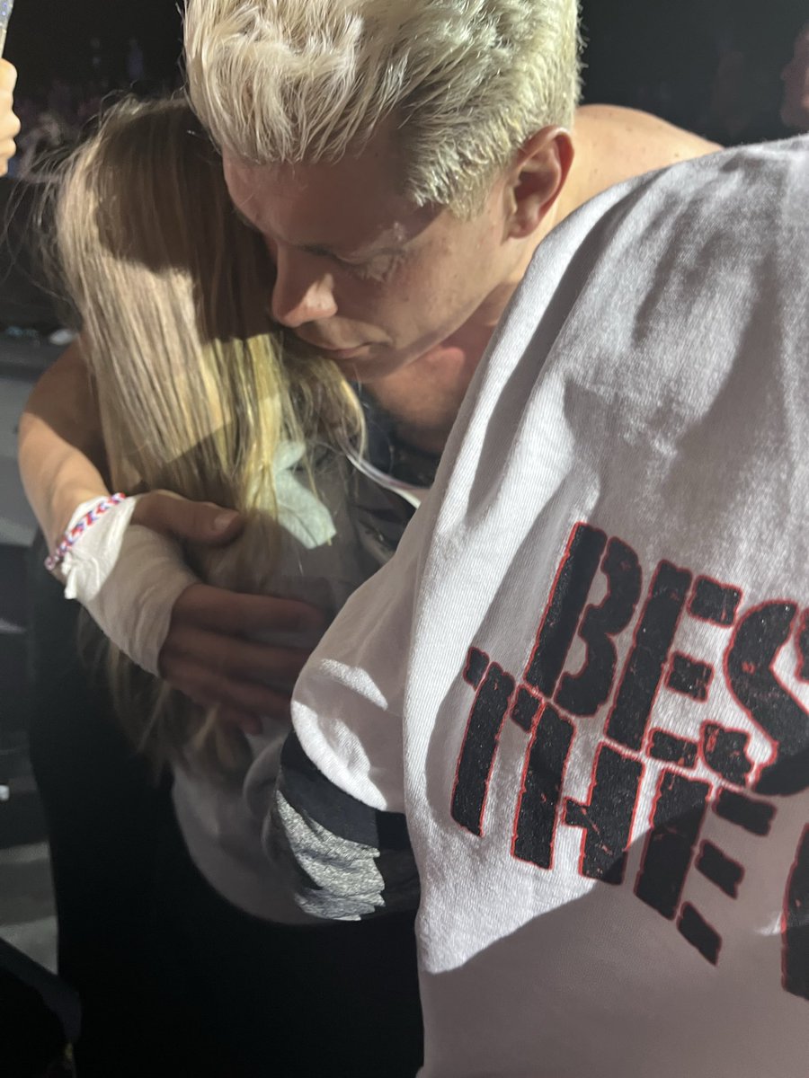 daveyboy704's tweet photo. @CodyRhodes @WWE 
Thank you Cody, you made the night unforgettable for my kids at the Live Holiday show in Baltimore! https://t.co/57qk2Q8LtQ