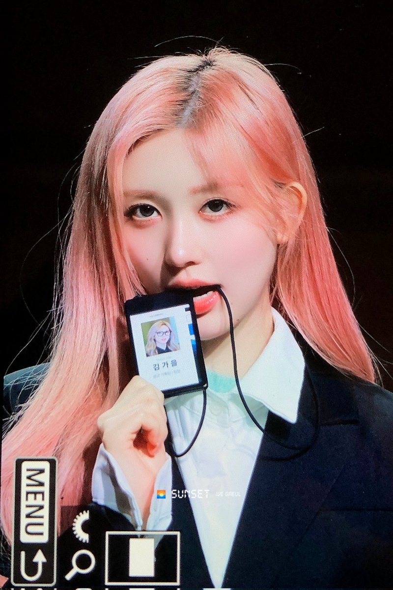 sunset_ge's tweet image. 251227 𝒔𝒆𝒙𝒚직장인님 
ヲヲヲヲヲヲヲヲヲ
#IVE #아이브 #가을