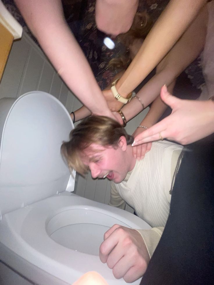 Heuer an Silvester wieder schauen wer am längsten die Luft anhalten kann, gar kein Bock :/