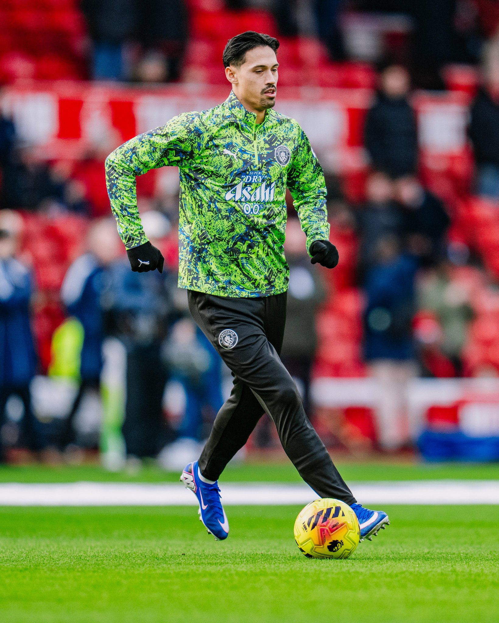 بداية المباراة.. نوتنجهام مانشستر سيتي 