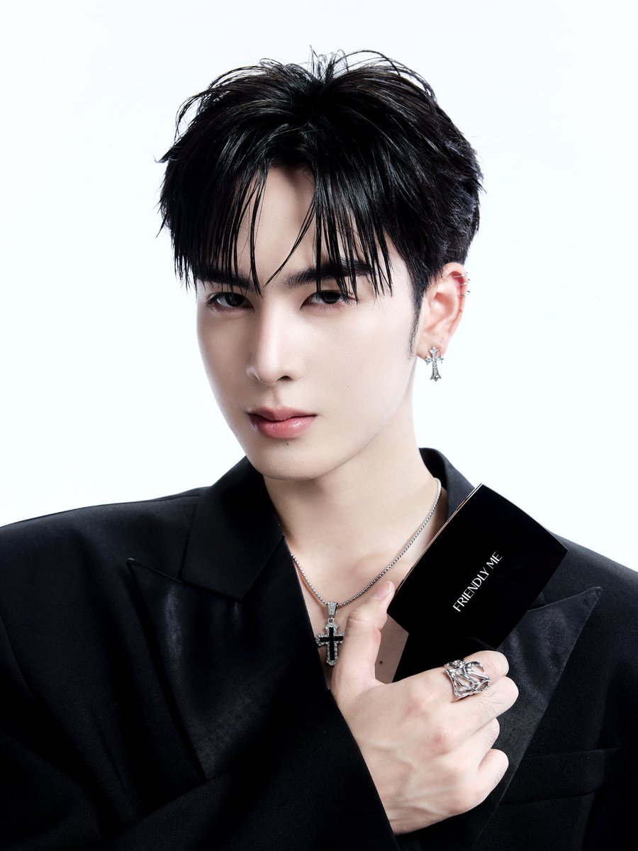 GMMTV's tweet image. ขอแสดงความยินดีกับ “แซนต้า-พงศภัค” Presenter คนล่าสุด ของ Friendly Me Flip Longwear Compact Foundation แป้งผสมรองพื้น

ฝากติดตามกันด้วยนะคะ

#FriendlyMExSANTA
#FriendlyME 
#FriendlyME_TH
#FriendlyMeFlipLongwearCompactFoundation
#GMMTV