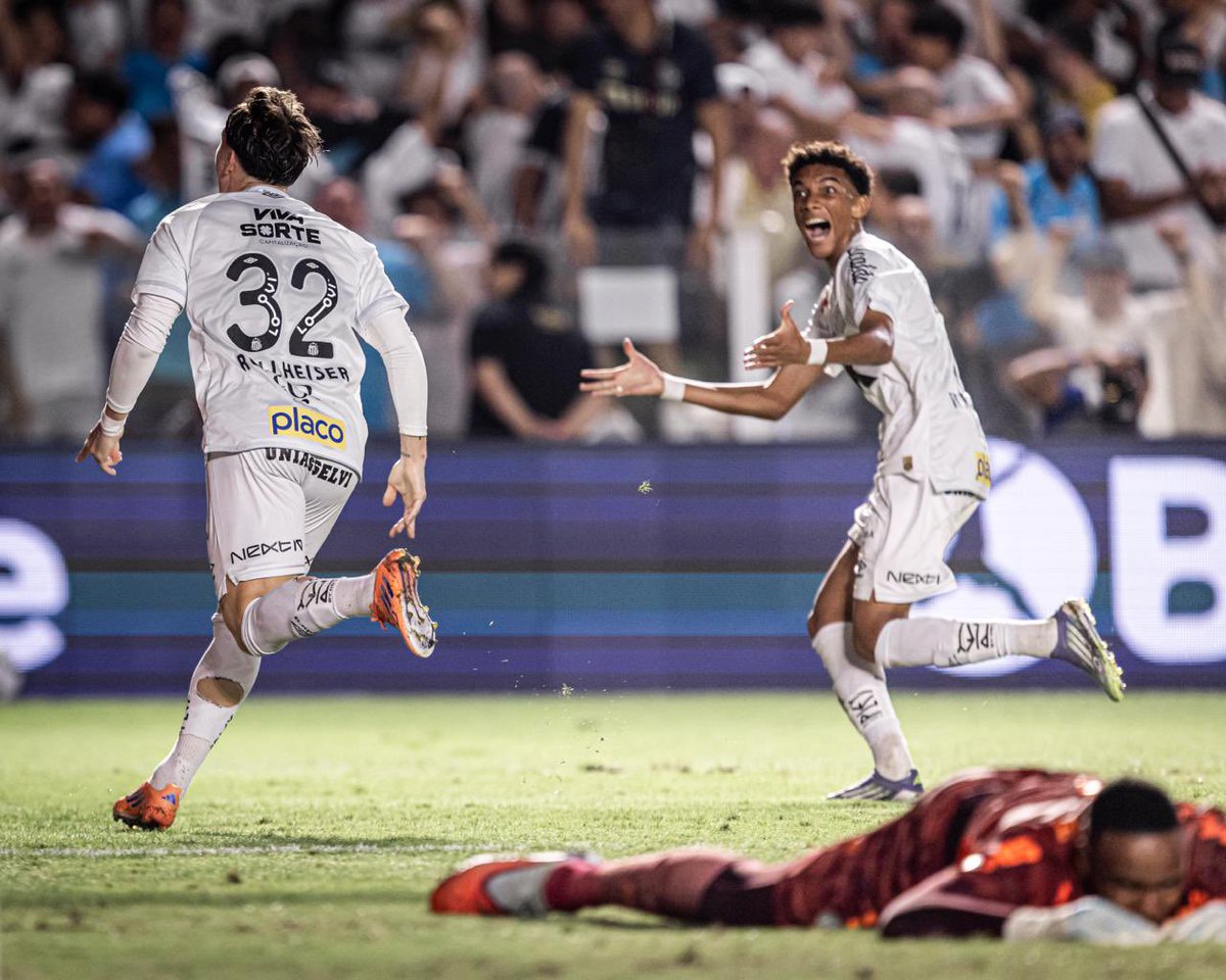_osamm's tweet photo. Uma das melhores fotos do ano. ⚡️ https://t.co/91vUV5phty