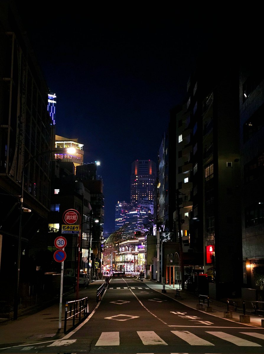 irl live à Shibuya dans 15 petites minutes sur twitch ! !
(Je prend mon tit café avant, je cours)