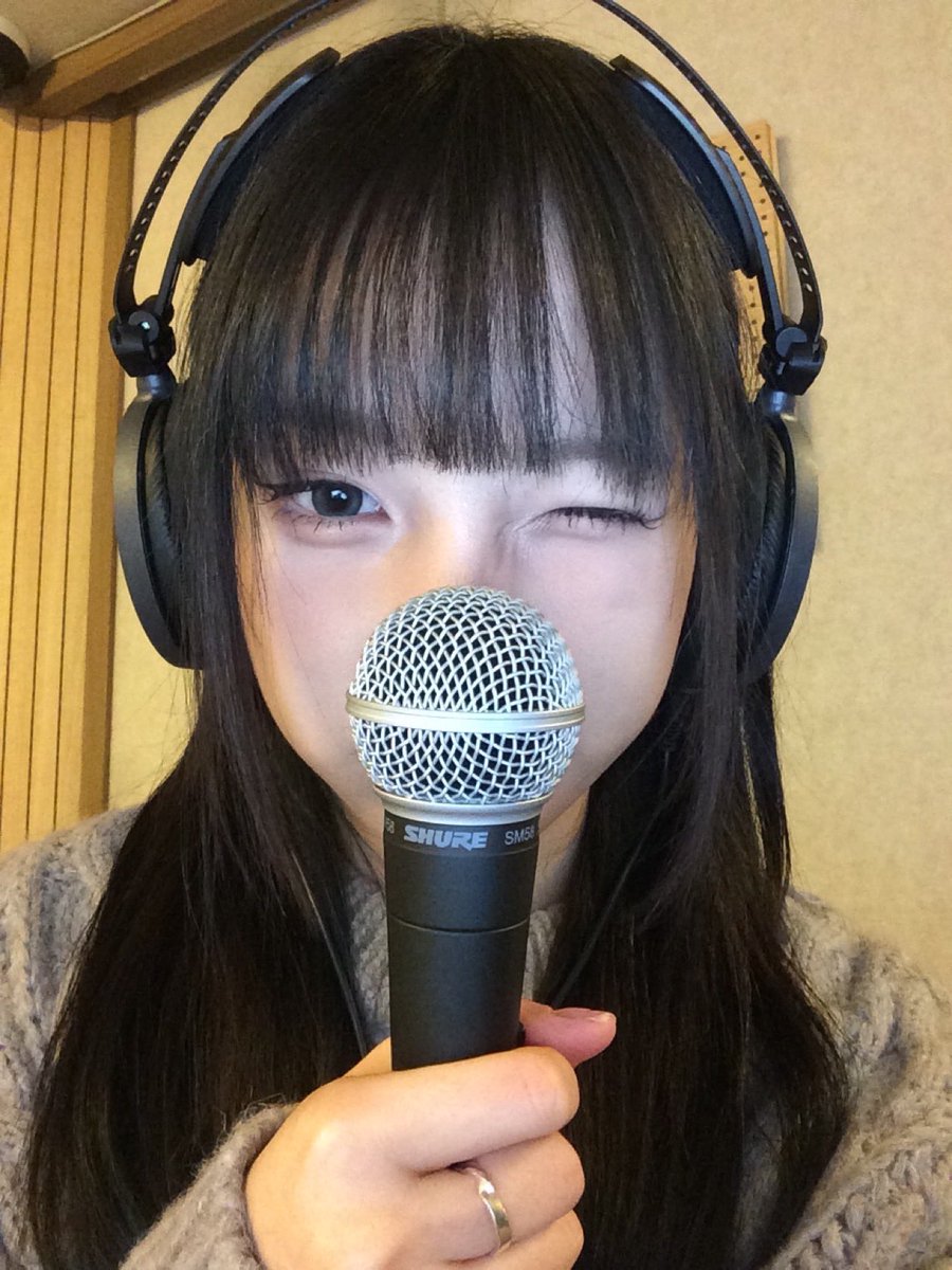 UNIS_offcl's tweet image. 🎤💨💨

#UNIS #유니스 
#YUNHA #방윤하