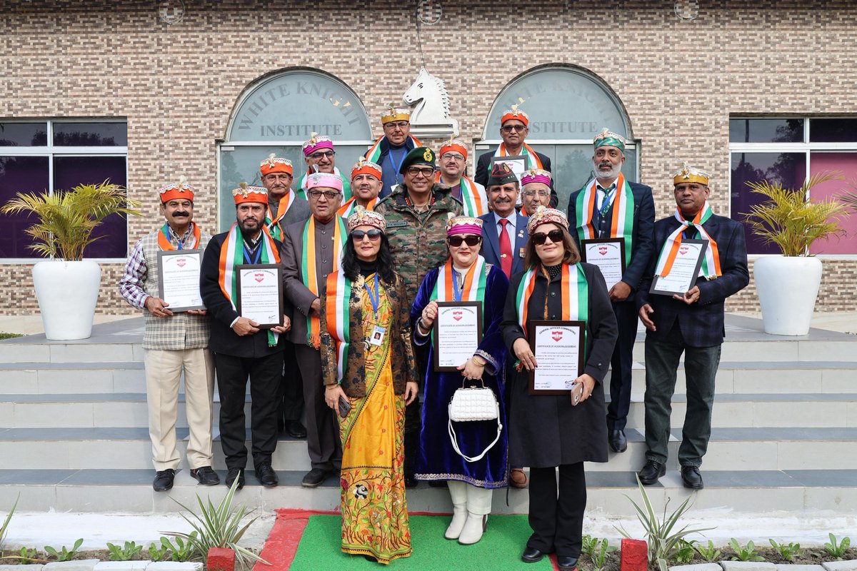 prodefencejammu's tweet photo. #HonouringESM
#GOC @Whiteknight_IA felicitated the Jammu & Kashmir Ex-Services League in recognition of their exemplary support to the Armed Forces and the civilian populace during #OpSindoor and #OpRahat. The engagement acknowledged their sustained commitment, selfless service and impactful outreach during times of operational exigency.
The interaction reaffirmed the enduring bond between the Armed Forces, veterans and civil society, underscoring the collective resolve to serve the nation and its people with unity, compassion and purpose.
We Serve, We Protect.
@SpokespersonMoD
@adgpi
@NorthernComd_IA
@ANI