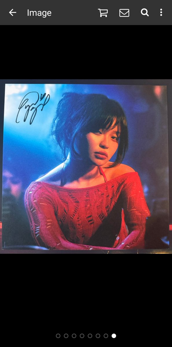 Fang des Jahres 089-2025
( letzter in 2025 )
Debütalbum von
Lyn Lapid "Buzzkill" (forever)
- Midnight Purple Colored Vinyl 
- Deluxe Version 
- Limited Edition 
- 12 x 12 Signed Insert Inside 
🌟🌟🌟🌟🌟