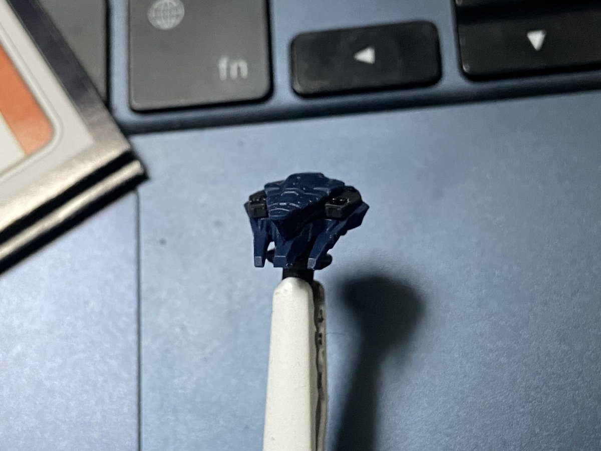 amaneko429's tweet photo. スティールヘイズ着工!
発売当初から言われてるデカめの不満点「頭部の突起が全然シャープじゃない」
バンダイの安全基準的に仕方ないんだろうけどあまりにも四角いし、ここは機体のイメージに直結するから頑張って削るしかないかな〜。
#ArmoredCoreIV
#あまね工房
#アーマーネコア https://t.co/Dey6ERDBN9