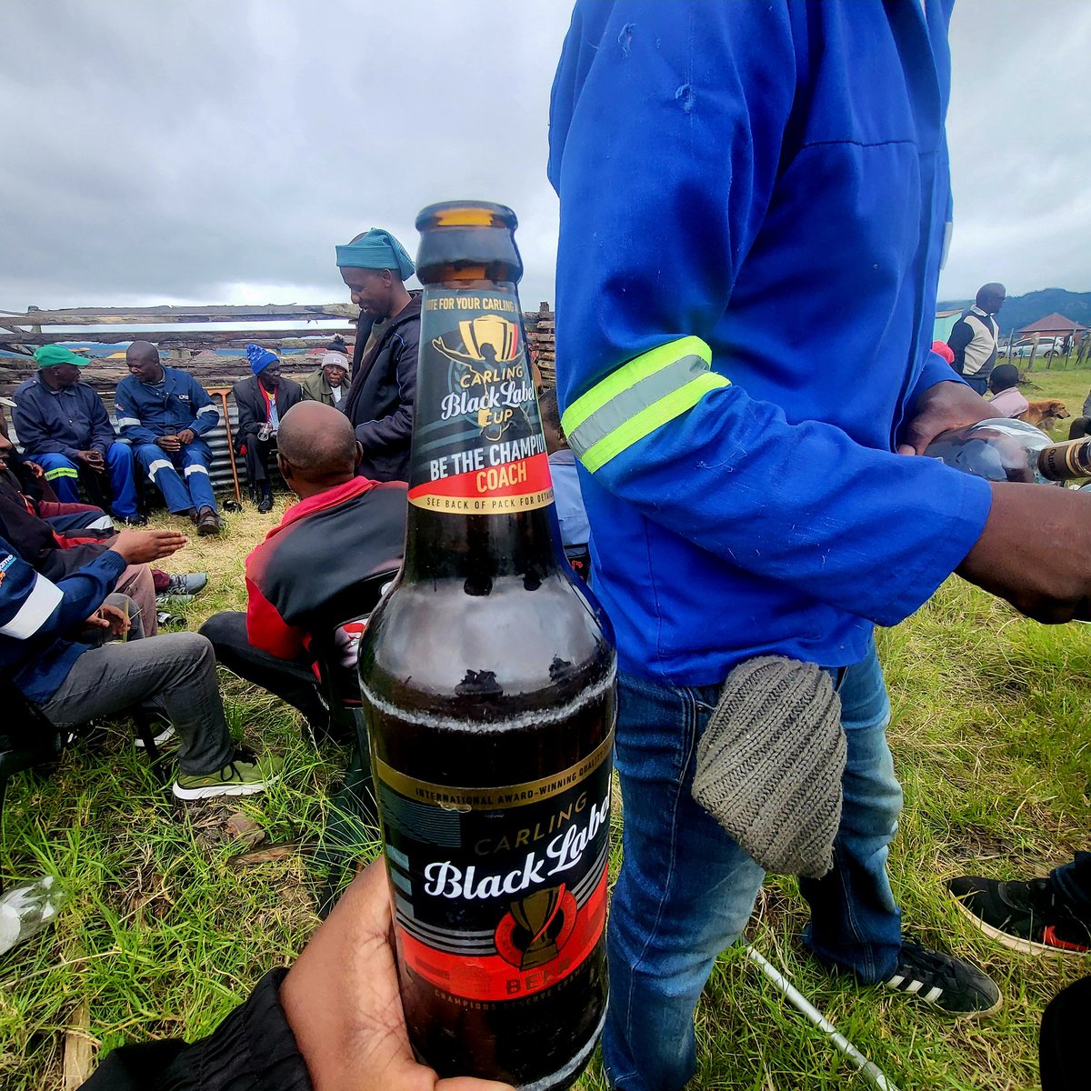 Ivutha bheeeeee......iqhuma uthuli 🍺🍺🍺