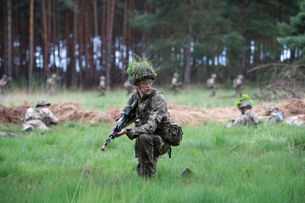 Planning your gap year and interested in gaining paid experience across the <a href="/RoyalNavy/">Royal Navy</a>, <a href="/BritishArmy/">British Army 🇬🇧</a> &amp; <a href="/RoyalAirForce/">Royal Air Force</a>?

The new Armed Forces Foundation Scheme for under-25s launches next year, offering:

✔️ Leadership &amp; teamwork
✔️ Skills for future careers

Recruitment opens