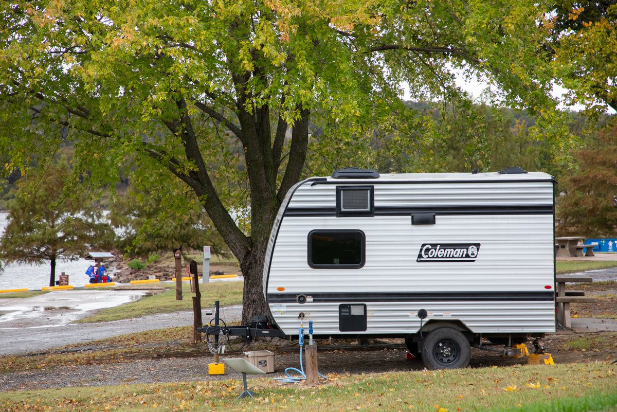 🌞 The weather is perfect.
That’s your warning.

Book the campsite. Pack the cooler.
Oklahoma weather waits for no one. 🌲⏳

📷  Great Plains