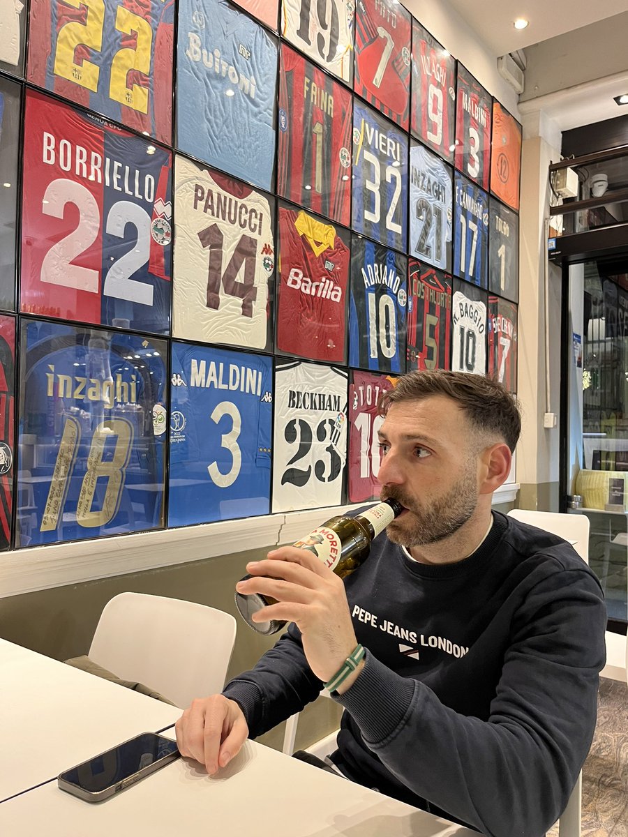 Constan4's tweet image. 📍Milán