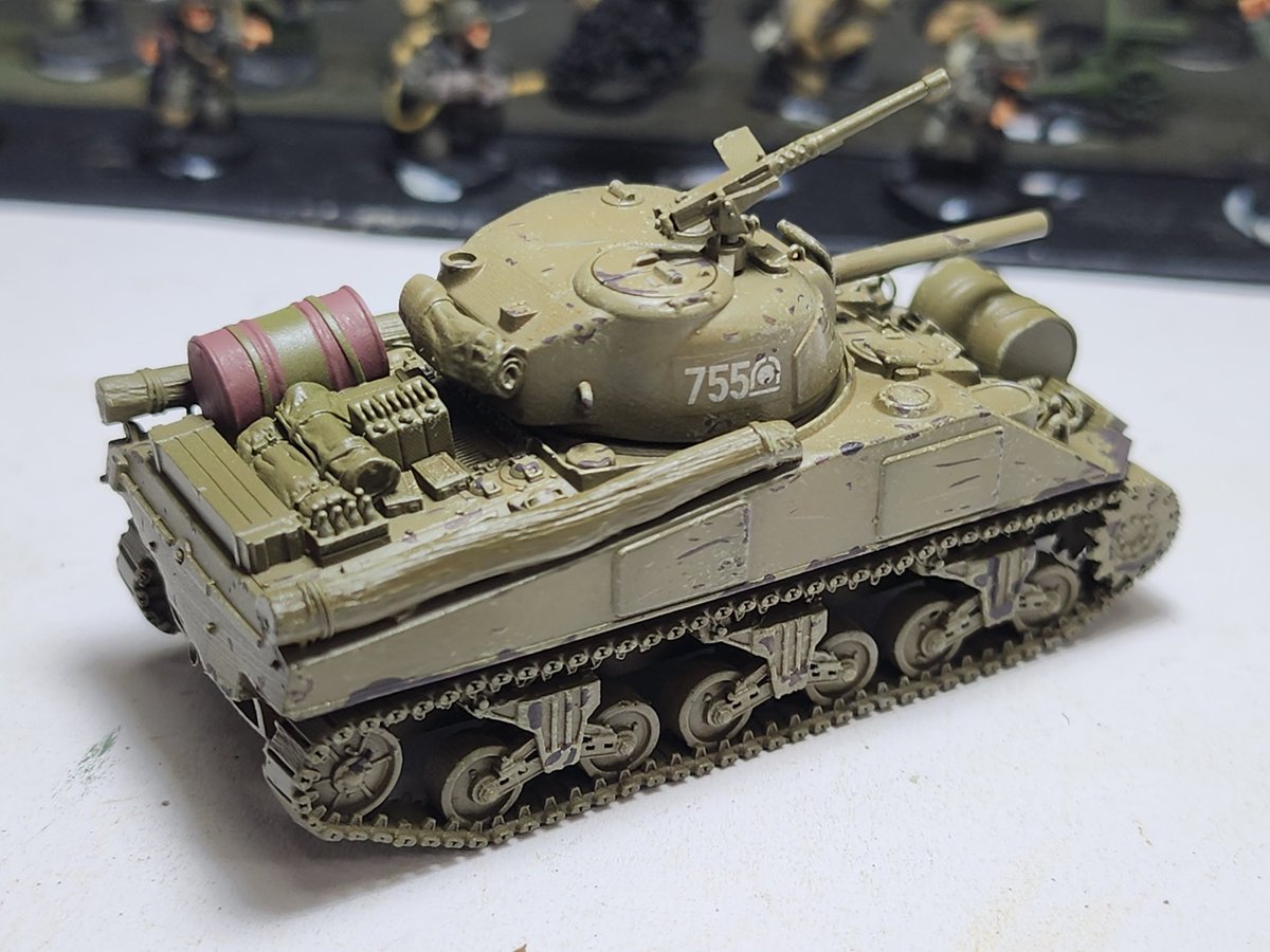 BenFiene's tweet photo. @tomjmegan #FestiveTankChallenge25 I've been chipping away at the 15mm Emchas and have made more progress - this time with chipping. The entire company of 10 has been chipped, and now tomorrow's goal is to get cracking on the wheels, tracks, and stowage. #spreadthelard https://t.co/HdTphJm3op