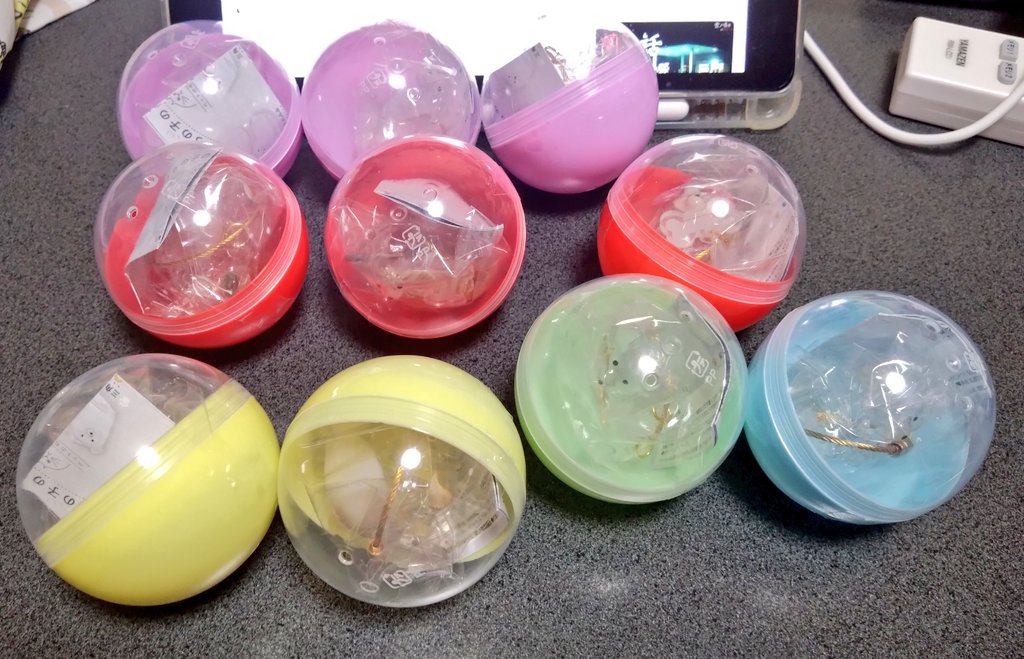 tnk0922's tweet photo. 【交換】うちの子のけだまだま ガチャ

[譲] 画像のもの
プードル×1、三角たれみみ×1、柴犬×2、丸たれみみ×3、黒チワワ×3

[求] ポメラニアン

1月5日以降郵送希望です📮
お気軽にお声掛けください🙇‍♀️ https://t.co/MvTAcnxYUI