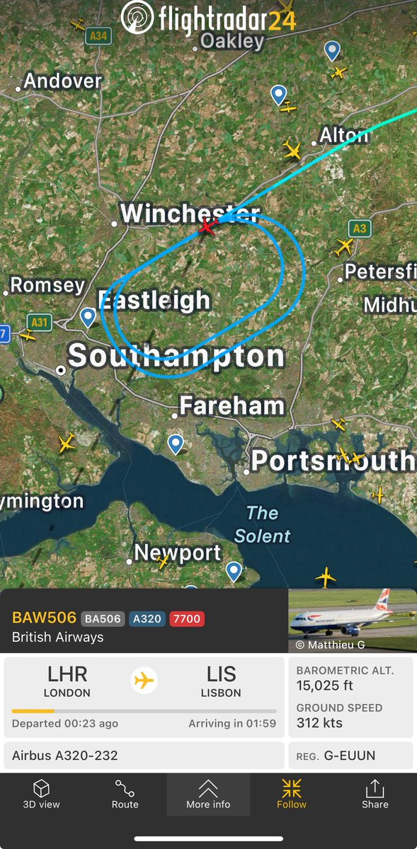 FlyingFreak73's tweet photo. #AviationNews #Emergency #britishairways , flight #BA506 from #London #heathrow to #Lisbon declared emergency, and changed to code 7700, 19 minutes after takeoff. The flight is operated by an #airbus A320-200 Reg. G-EUUN. The flight is, now holding a pattern over Southampton at flight level 15,000 ft. 
#AeroNewsJournal #aviationlovers #UnitedKingdom #Europe