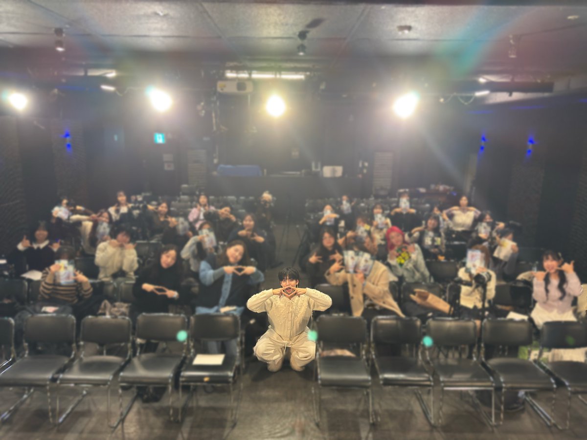 jjang_ddong_ggo's tweet image. #251227_팬싸인회
오늘 정말 추워서 손이 차갑던데..
이 시간을 또또랑 보낼려고 선택해줘서 고마워 !
눈사람같은 또또 ⛄️ 텐텐 더 많이 먹고
쑥쑥 클게여 ~̆̈ .~̆̈
숨은 또뚀 찾기

#장동우 #JangDongWoo
#솔로 #컴백 #AWAKE 
#SWAY #SWAY_Zzz