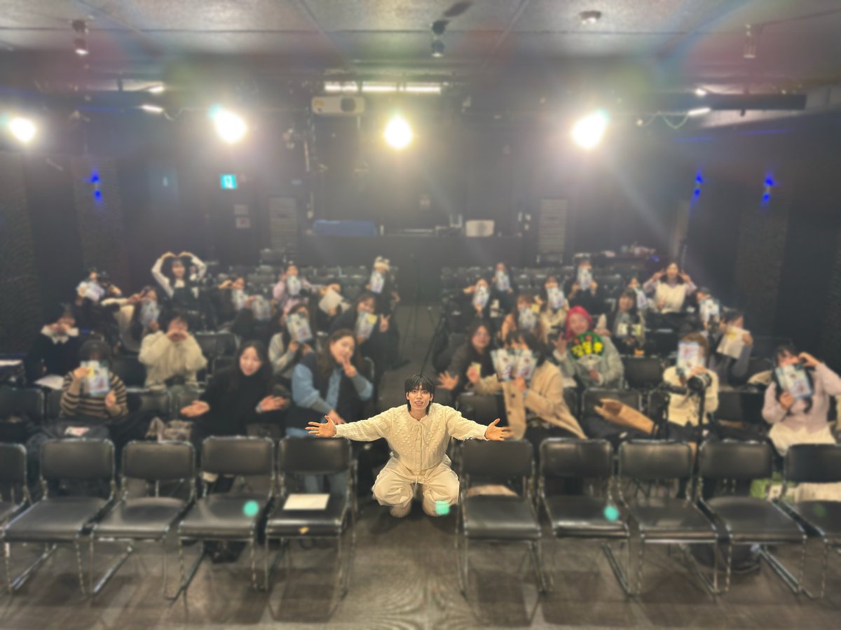 jjang_ddong_ggo's tweet image. #251227_팬싸인회
오늘 정말 추워서 손이 차갑던데..
이 시간을 또또랑 보낼려고 선택해줘서 고마워 !
눈사람같은 또또 ⛄️ 텐텐 더 많이 먹고
쑥쑥 클게여 ~̆̈ .~̆̈
숨은 또뚀 찾기

#장동우 #JangDongWoo
#솔로 #컴백 #AWAKE 
#SWAY #SWAY_Zzz