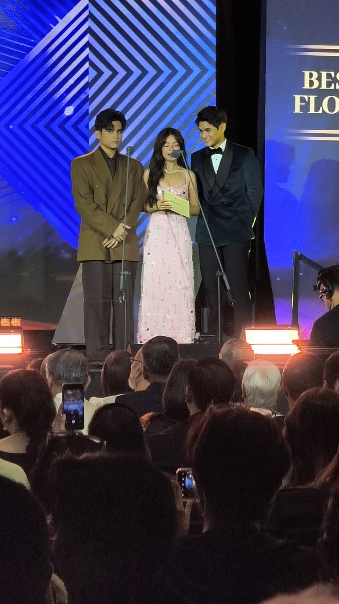cheddyismygrace's tweet photo. Dustin, Bianca and Will present the #BestFloat award which is won by Unmarry and Manila's Finest https://t.co/Wah60rCJM2