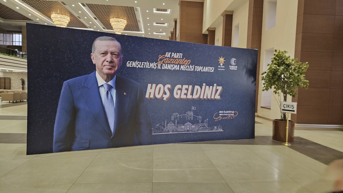 Yaklaşık 400 kişilik bir katilimla AK Parti rotemizi  Genel Sekreterimiz Sn.<a href="/eyupkadirinan/">Eyyüp Kadir İnan</a> AK Parti Genişletilmiş İl Danışma Meclisi Toplantısinda taktı.
Bizlere desteklerini hiç esirgemeyen 
<a href="/hakanaksu058/">Hakan AKSU 🇹🇷</a> 
<a href="/fmfedaioglu/">Fatih Muhaddis FEDAİOĞLU</a> 
@tanerdis
<a href="/alihaydaryildiz/">alihaydaryildiz</a>
Başkanlarıma teşekkür ederim.