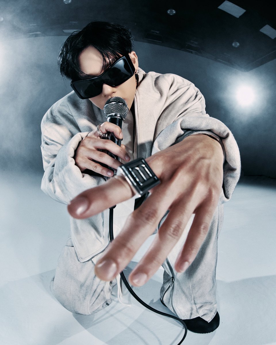 OfficialMONSTAX's tweet image. 𝗝𝗢𝗢𝗛𝗢𝗡𝗘𝗬 
𝗧𝗛𝗘 𝟮𝗡𝗗 𝗠𝗜𝗡𝗜 𝗔𝗟𝗕𝗨𝗠 光 (𝗜𝗡𝗦𝗔𝗡𝗜𝗧𝗬)

CONCEPT PHOTO
미쳐야 빛난다 VER.

Release on 260105 6PM (KST)

#주헌 #JOOHONEY
#몬스타엑스 #MONSTAX #MONSTA_X
#光 #INSANITY #JOOHONEY_STING