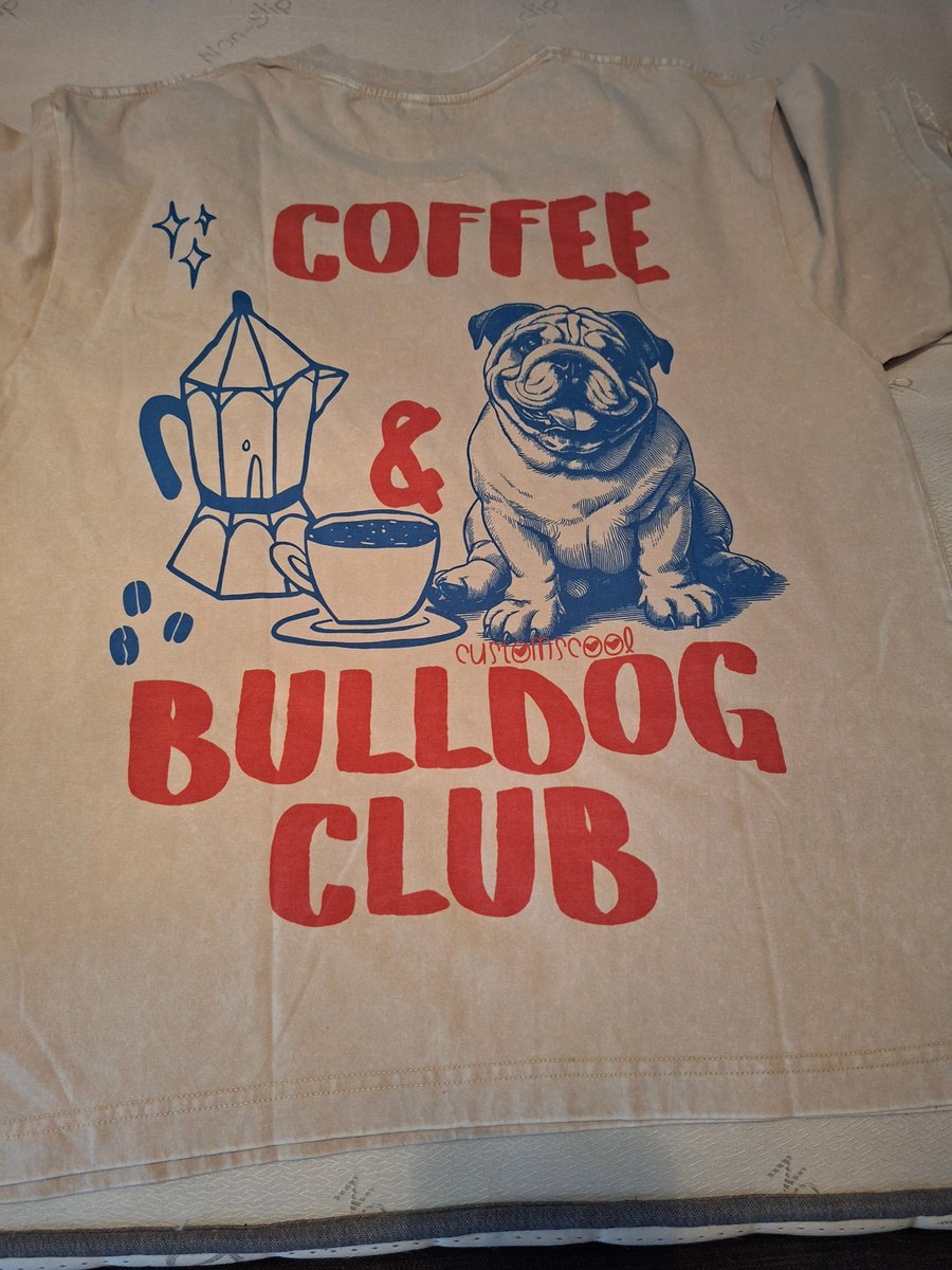 LoveBulldog's tweet photo. Do you like my new tshirt? #coffee #bulldog #foundingmembers https://t.co/tus6l2avMu