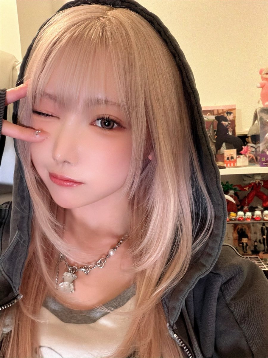 kokoro777pp's tweet image. 年末年始限定で
エクステつけて来ちゃった！

しばし味変ですが
お楽しみください😌✌️

#金髪ロン軍