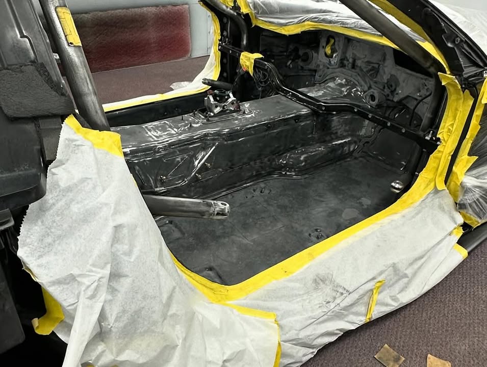 LizardSkin_'s tweet image. This C6 Z06 Corvette is in for a serious upgrade! 🏎️🔥 Flatline Auto Works stripped the interior to apply @LizardSkin_ sound control and thermal insulation—prepping it for a quieter, cooler ride.
📸 Flatline Auto Works
👉 lizardskin.com