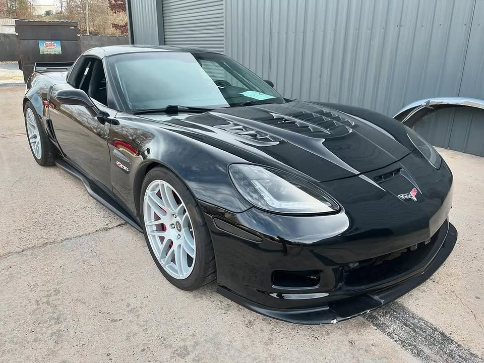 LizardSkin_'s tweet image. This C6 Z06 Corvette is in for a serious upgrade! 🏎️🔥 Flatline Auto Works stripped the interior to apply @LizardSkin_ sound control and thermal insulation—prepping it for a quieter, cooler ride.
📸 Flatline Auto Works
👉 lizardskin.com
