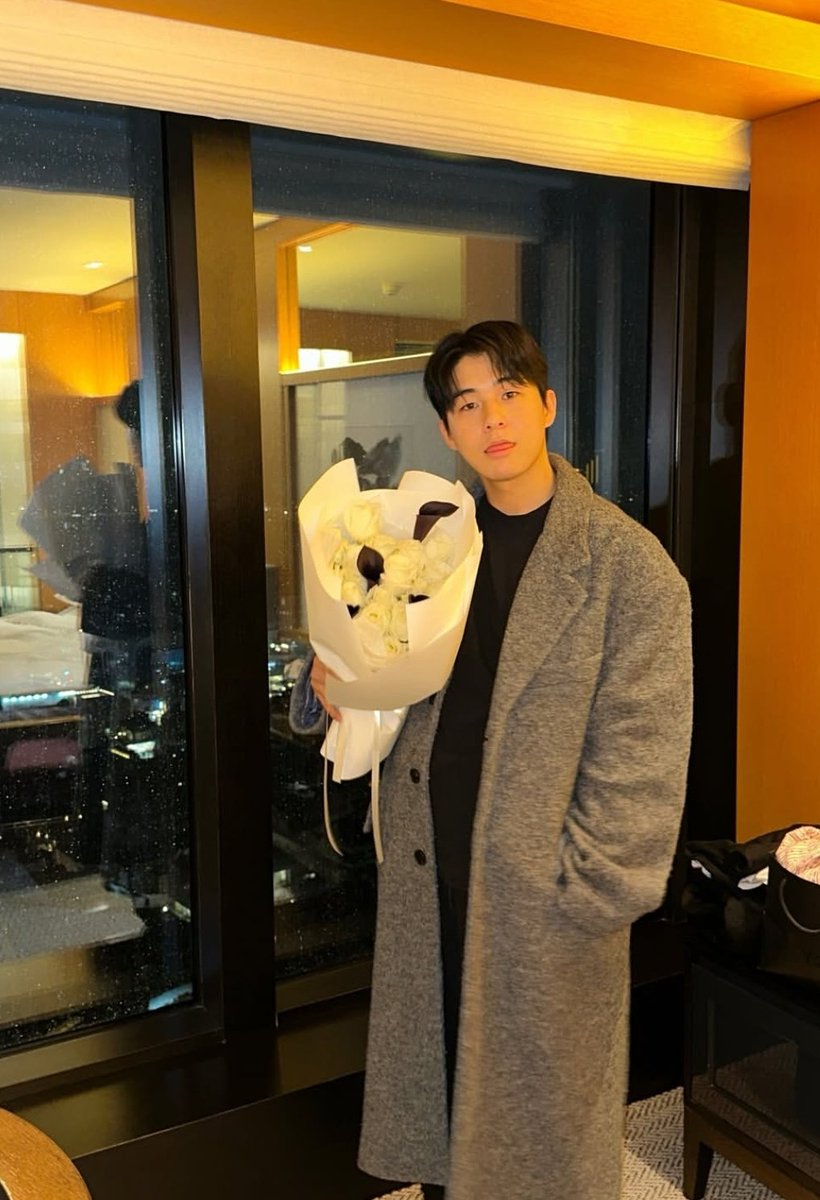 CutieMyung13's tweet image. Hahhaaha Kim Bros indeed borrowing each other's clothes😂