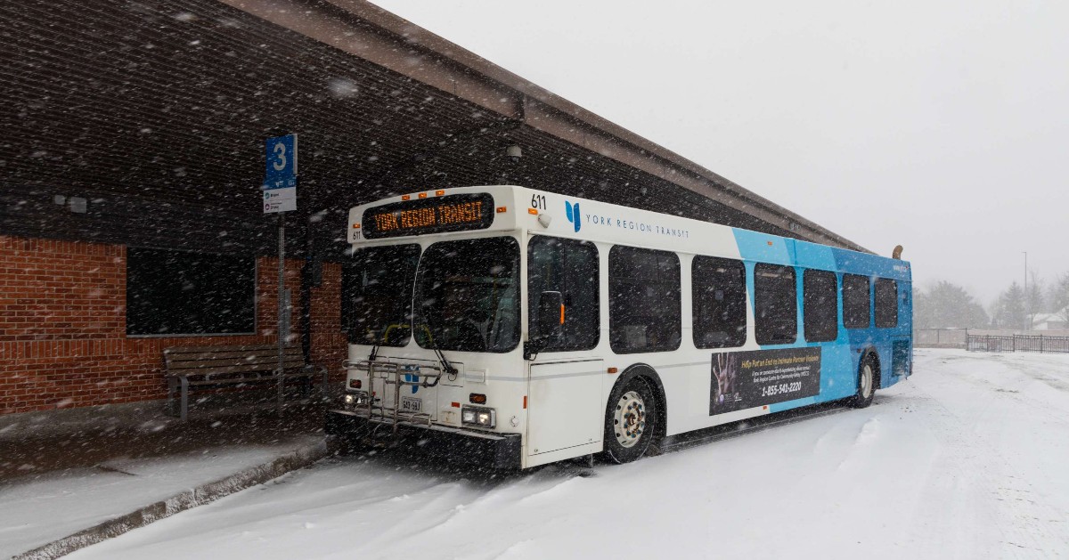 YRTViva's tweet image. YRT wants to help you get home safely on New Year’s Eve. 🚌🎉  

All #YRT services and #TTC routes operating in #York Region will offer free travel after 7 p.m.! We will also have extended service on select routes.  

To learn more, please visit yrt.ca/ServiceChanges