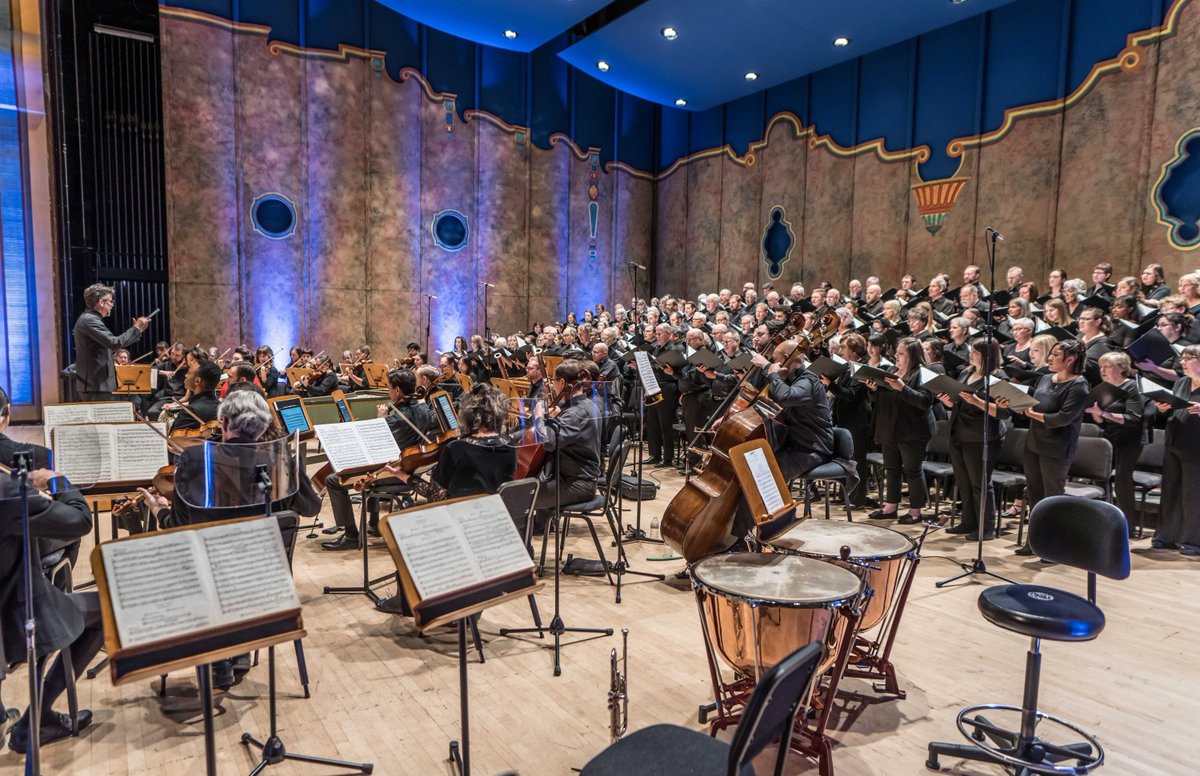 Festive wish? 🎶 Live orchestras, theatre magic, and performances that take your breath away! 

What was at the top of your list for 2025? 🔽 

📸 <a href="/rvasymphony/">Richmond Symphony</a>

#RATstands #RichmondSymphony #Orchestra #Musicians #Performance #Concert #ClassicalMusic #OrchestralMusic #Music