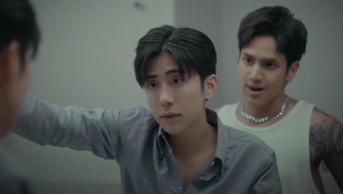 bbigkachu's tweet image. RELOVED THE SERIES EP5 เกินไปมาก อยากจะบ้าตาย คุณลูกค้าคนสำคัญกับช่างภาพแปลกๆนะคะ คือปอนด์ถ่ายรูปไม่ดี ดลภัทรก็เลยต้องเรียกสติให้กับมาหน่อย แล้วกูเจอประโยค “เด็กดื้อต้องโดนอะไรครับ” กูนี้กรี๊ดเขินตัวบิดเลย พอกลับมาทำงานต่อดูโล่งทั้งคู่เลยนะ อร๊ายยย #RelovedTheSeries #RELOVED_EP5