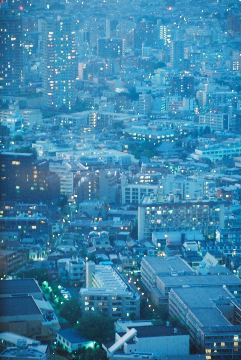 【🖋️】
2025最後のコラム更新しました
~延期された夜明け前~
書くべきか迷ったけど今の現在地、正直なきもちです。
集炎ツアーで出会ってくれたみんな、これから出会う人へ、良いお年を。

gentosha.jp/article/28541/