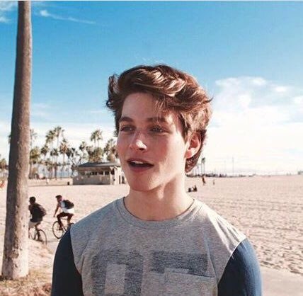 Elliott Davis tweet media