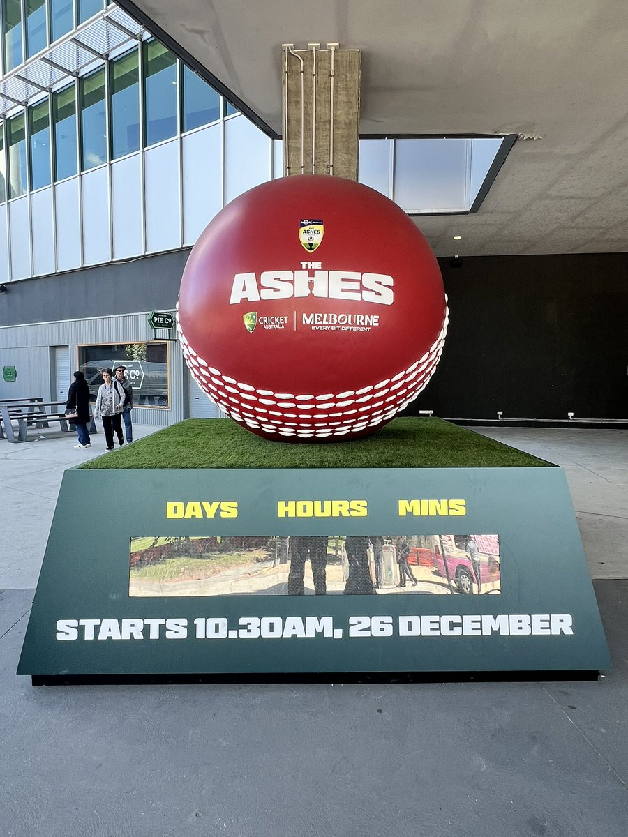WetsonShaun's tweet photo. Well at least we managed to go on Boxing Day as our Day 3 tickets are now no use !! 🍻 🏏 🏴󠁧󠁢󠁥󠁮󠁧󠁿 #Ashes2025 https://t.co/BMNNMLnqBD