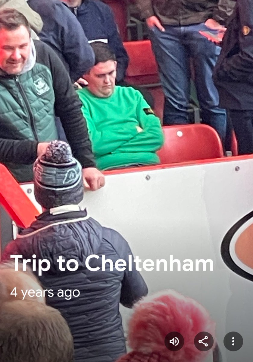 ArgyleMemes's tweet photo. Take me back to Cheltenham. @the_pieface #PAFC https://t.co/q2OhLUIu24