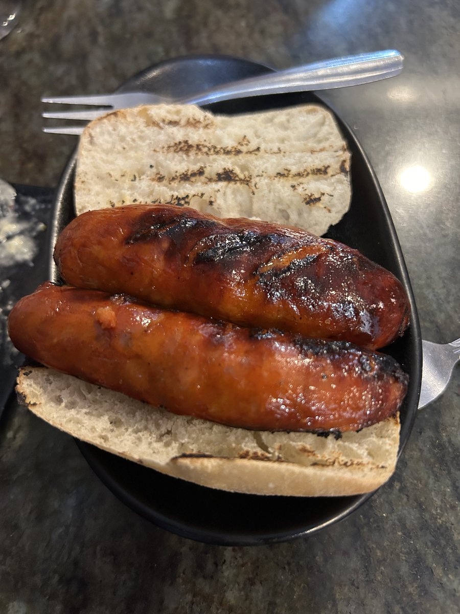 IssurSanchez's tweet image. Sábado de cuidarse. 

🍽️: Bar 10-58.