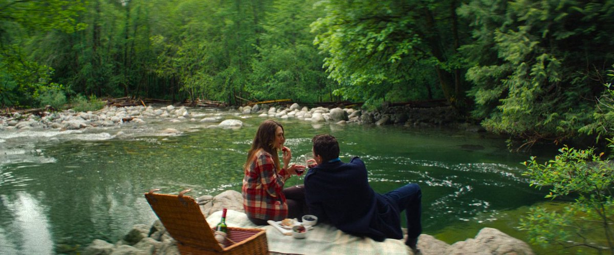 shadowknightdk's tweet image. good looking rom-coms are back