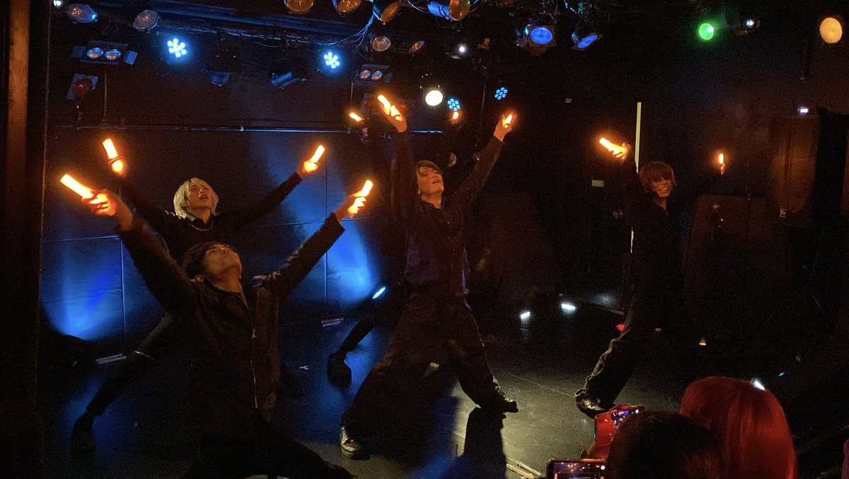 FlyN_official's tweet photo. 🐍2025年最後のステージでした🎪

この1年間ご来場頂いた皆様本当にありがとうございました✨️

来年のステージも応援よろしくお願い致します🐴 https://t.co/jotE7Vivv9