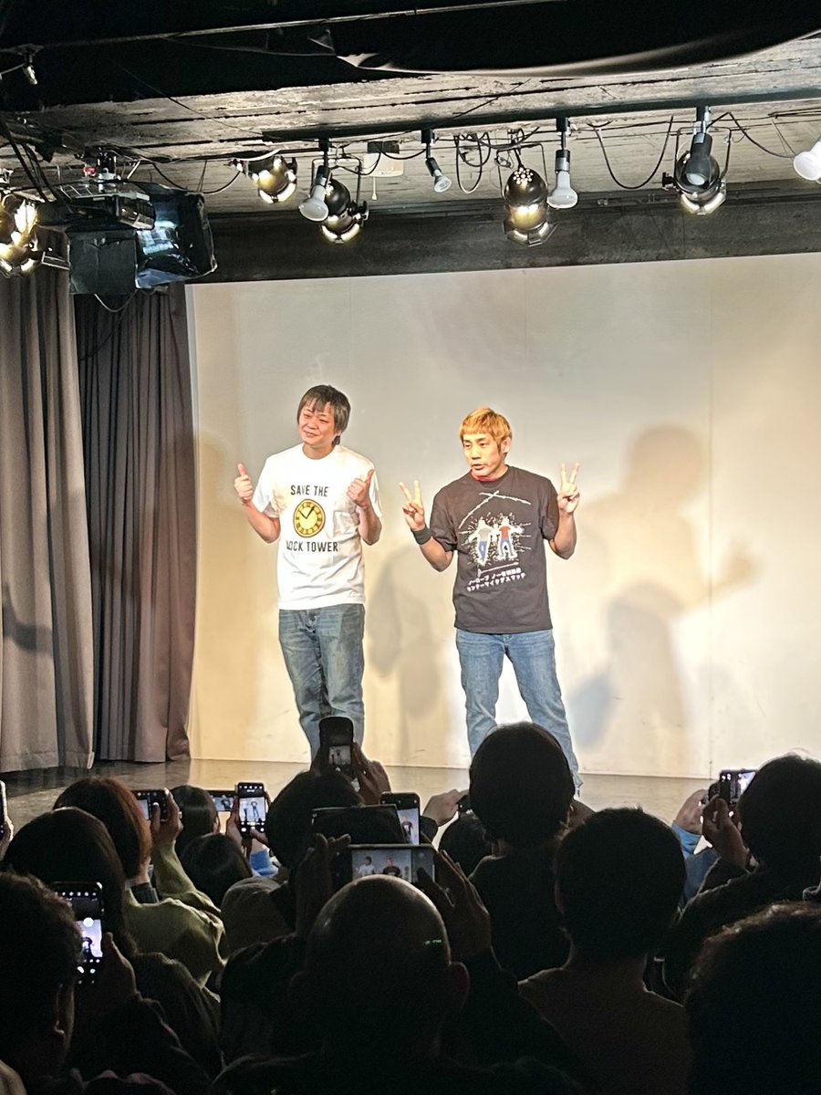 DJ_OSHOW's tweet image. エル・カブキの2025年振り返り漫才おもしろかった！いい新年迎えられそう！